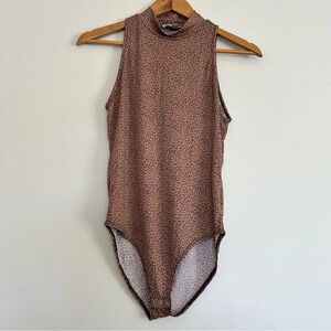 gaze animal print mock neck body suit size M